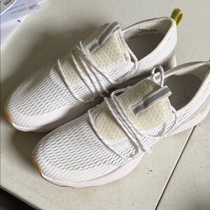 Sorel White and Cream Women's Sneakers new size 9.5